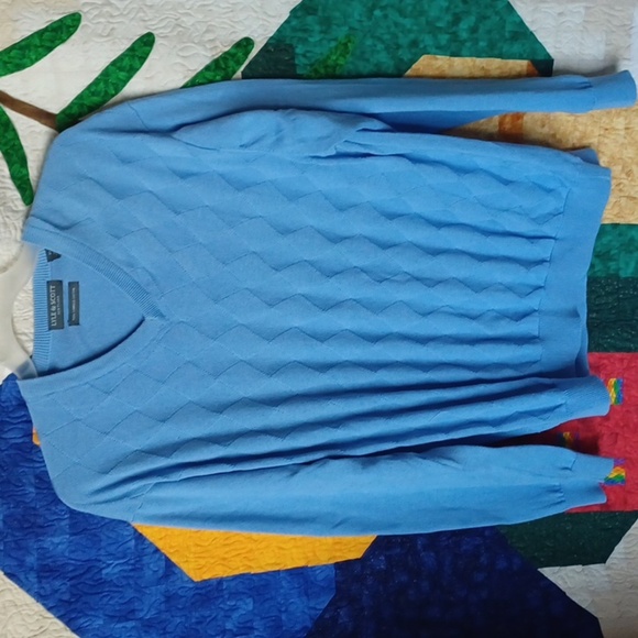 Lyle & Scott men's long sleeve pullover knit sweater, pit to pit 24", length 29" - Picture 1 of 6